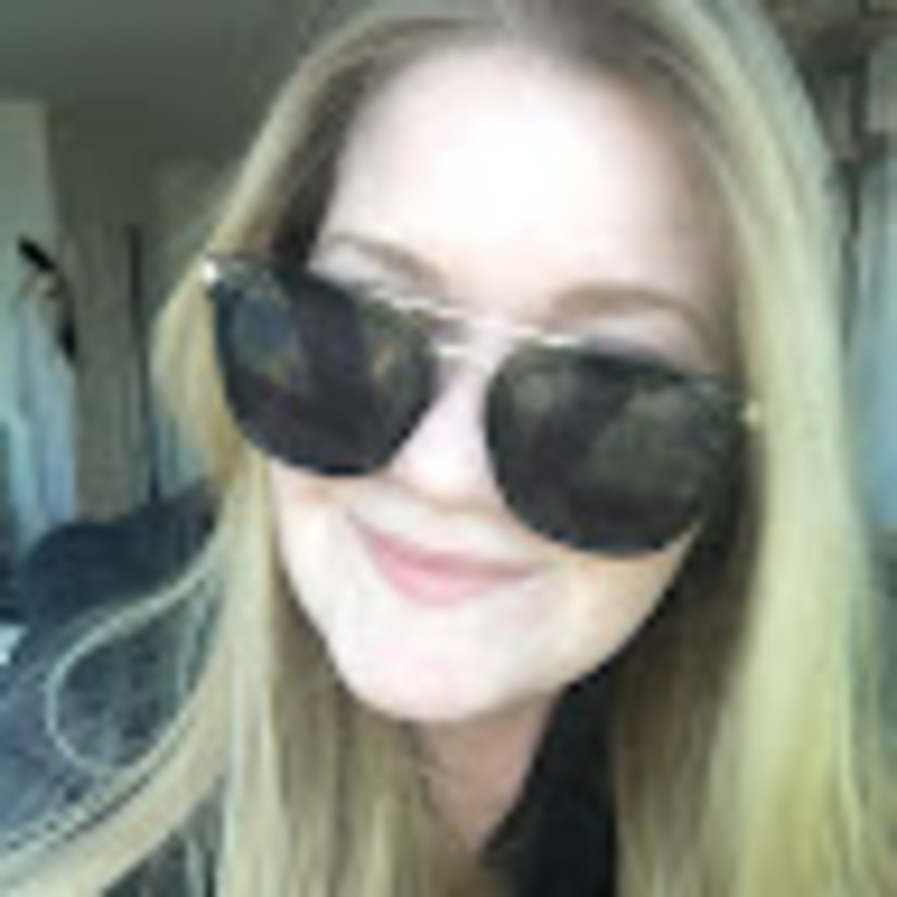 Meet your Posher, Corinne